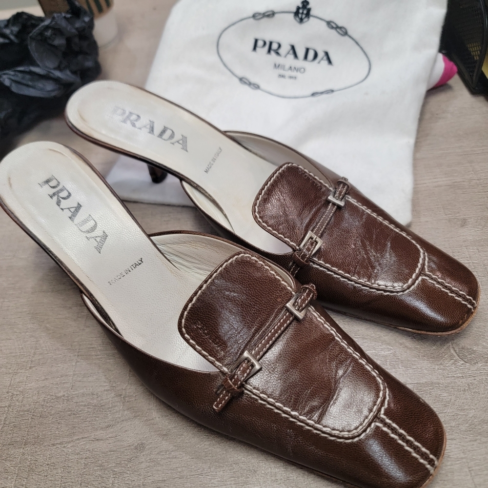Prada size 39 (size 8.5-9 US)